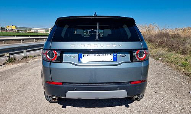 Land Rover Discovery...