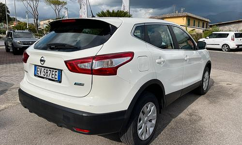 Nissan Qashqai 1.5 D...