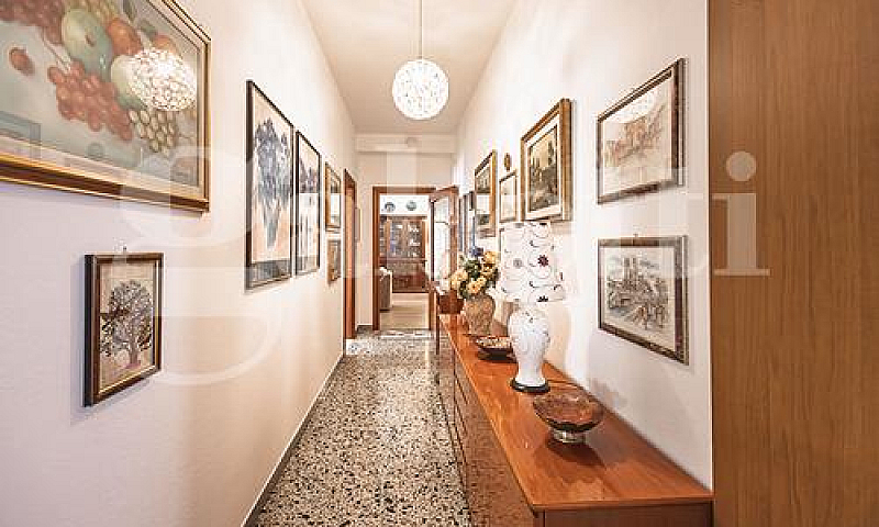 Via Del Risorgimento...