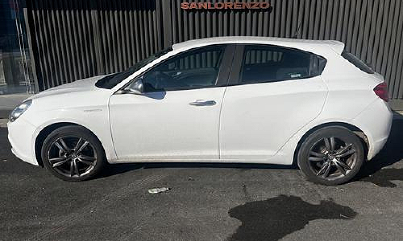 Alfa Romeo Giulietta...