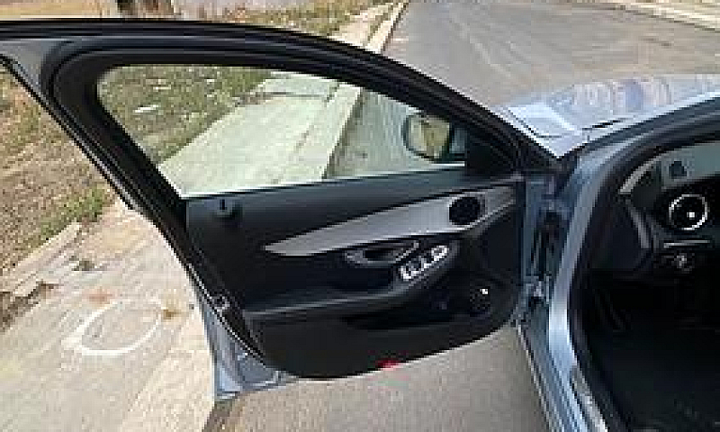 Mercedes-Benz C 220 ...