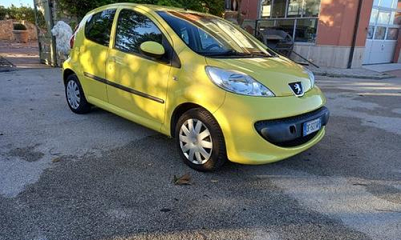Peugeot 107 (A36)...