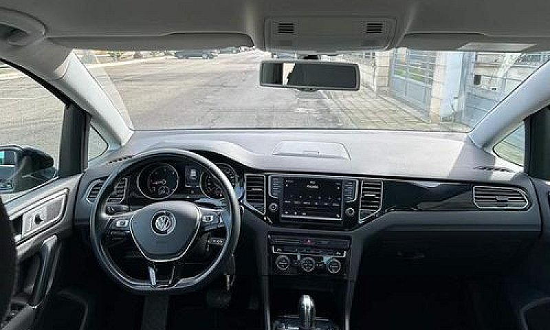 Volkswagen Golf Spor...