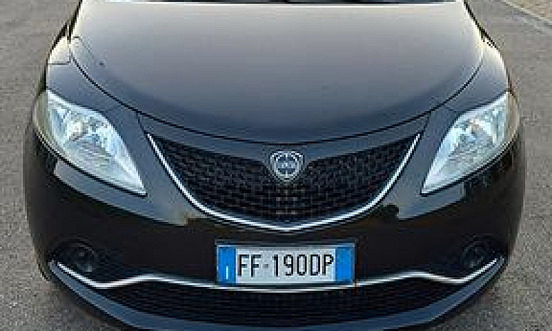 Lancia Ypsilon 1.2 6...