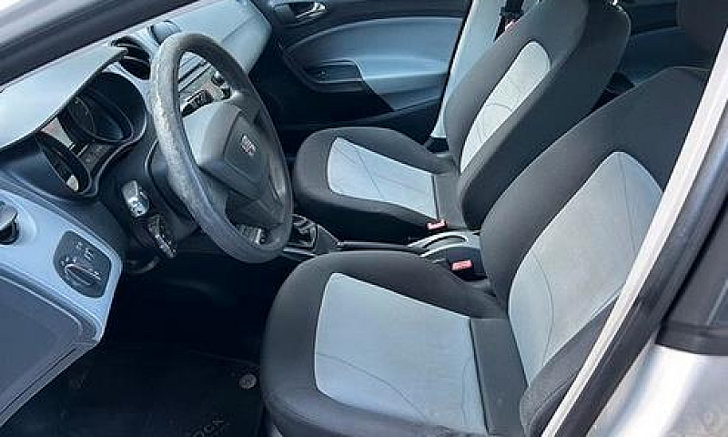 Seat Ibiza 1.2 70 Cv...