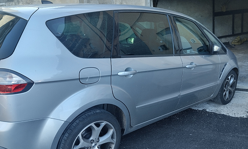 Ford S-Max...