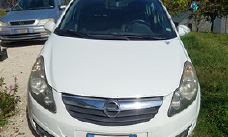 Opel Corsa 1200 Neop...