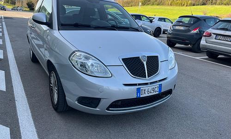 Lancia Ypsilon 2009 ...