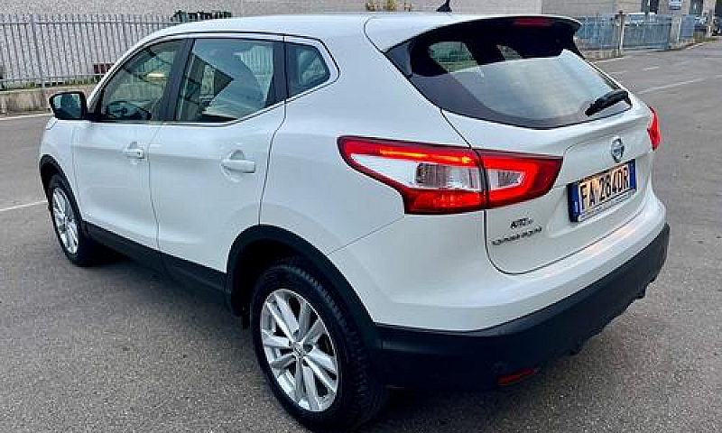 Nissan Qashqai 1.2Be...