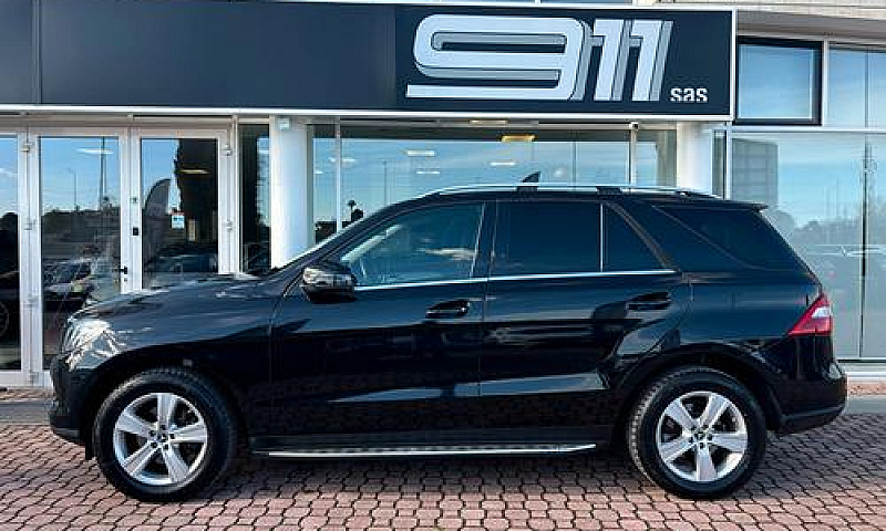 Mercedes-Benz Ml 250...