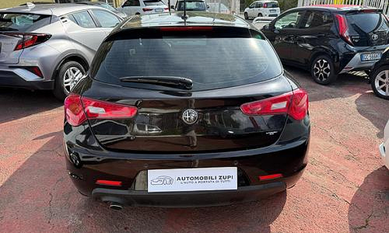 Alfa Romeo Giulietta...