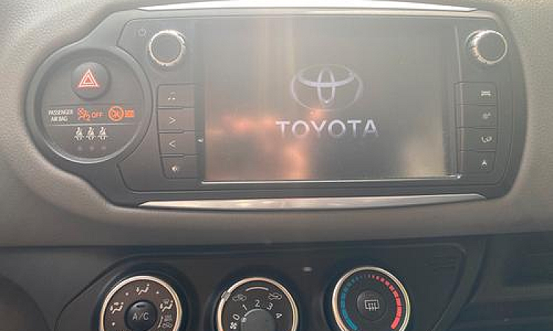 Toyota Yaris 2016...