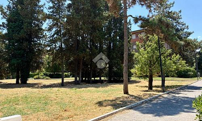 4 Locali A Pesaro...
