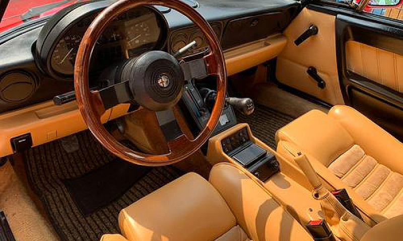 Alfa Romeo Spider 1....