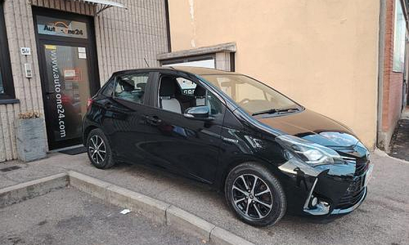 Toyota Yaris 1.5 Hyb...