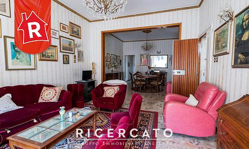 Appartamento 1°P Via...