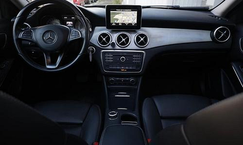Mercedes-Benz Gla 22...