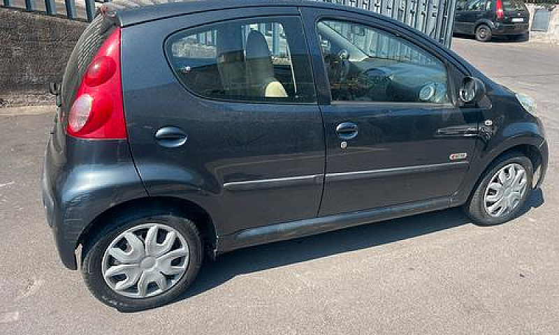 Peugeot 107...