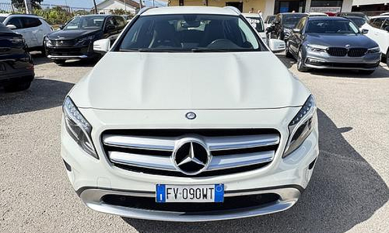 Mercedes-Benz Gla 20...