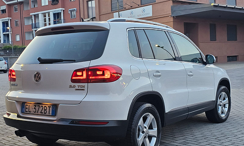 Volkswagen Tiguan 4M...