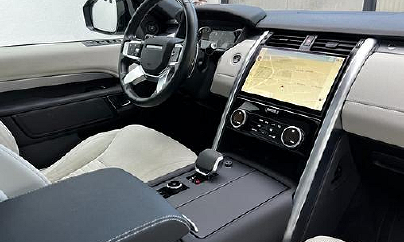 Land Rover Discovery...