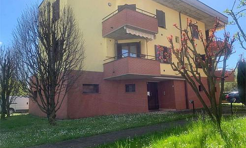 Trilocale A Cavriago...