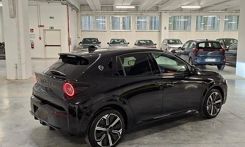 Lancia Ypsilon 1.2 T...