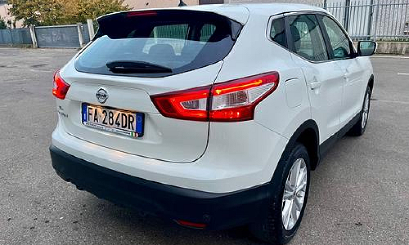 Nissan Qashqai 1.2Be...