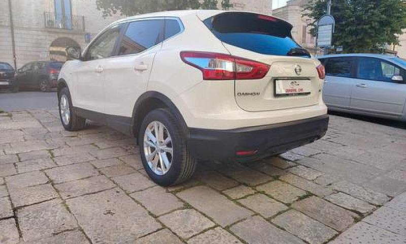 Nissan Qashqai 1.5 D...