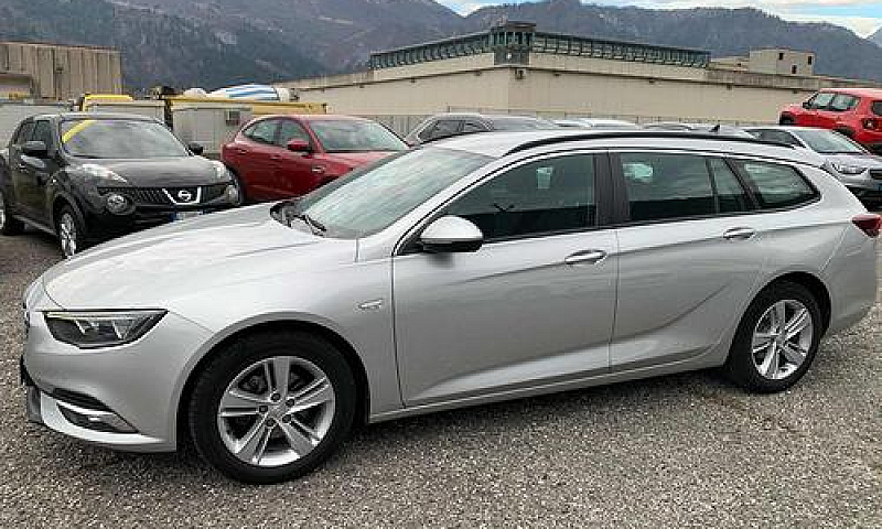 Opel Insignia 1.6 Cd...