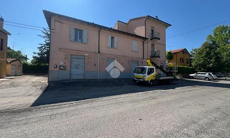 Palazzina A Budrio...