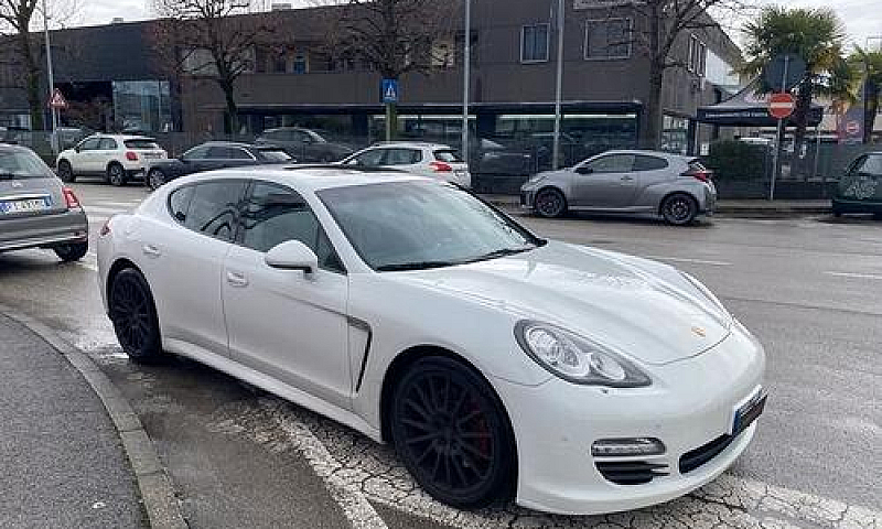 Porsche Panamera 3.0...