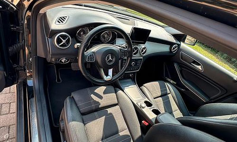 Mercedes Benz Gla 20...
