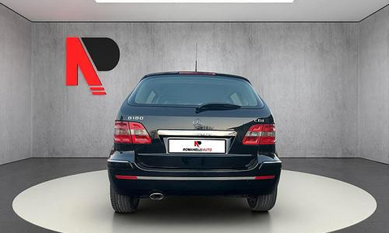 Mercedes-Benz B 180 ...