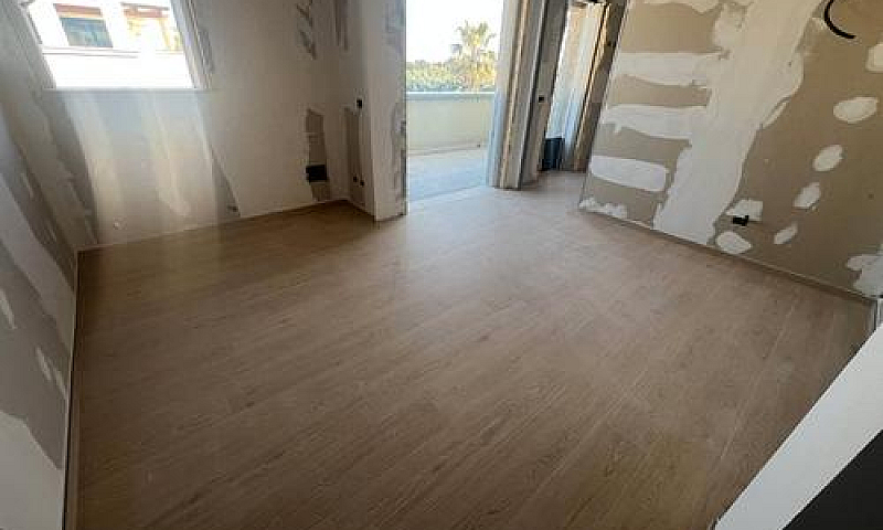 Trilocale Con Balcon...