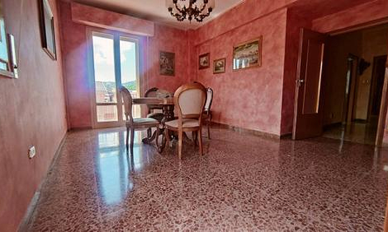 Ampio Appartamento -...