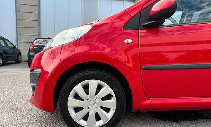 Peugeot 107 1.0 68Cv...