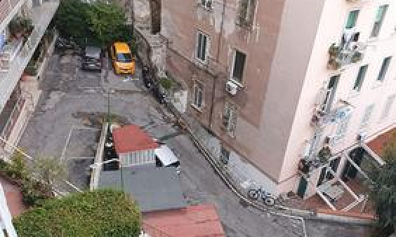 Chiaia Via Aniello F...