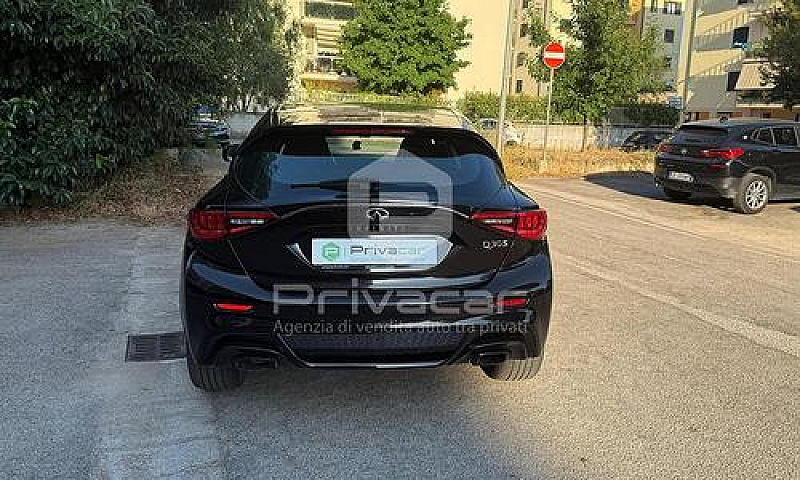 Infiniti Q30 1.5 Die...