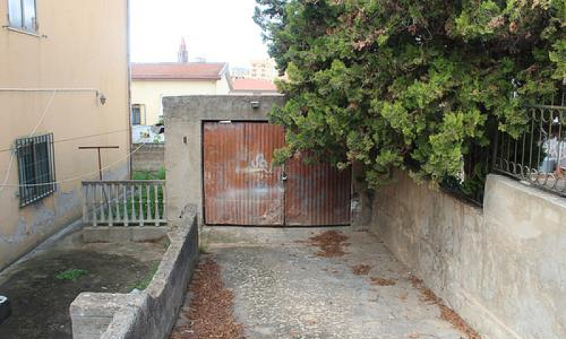 Appartamento Con Gia...