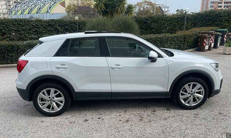 Audi Q2 1.5 Tfsi Des...