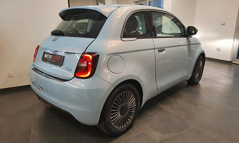Fiat 500E Berlina 42...