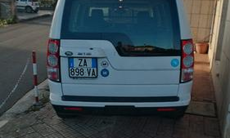 Land Rover Discovery...