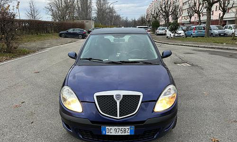 Lancia Ypsilon...
