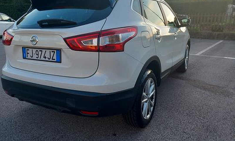 Nissan Qashqai 1.5 D...