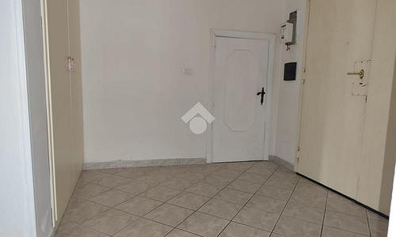 2 Locali A Nocera In...