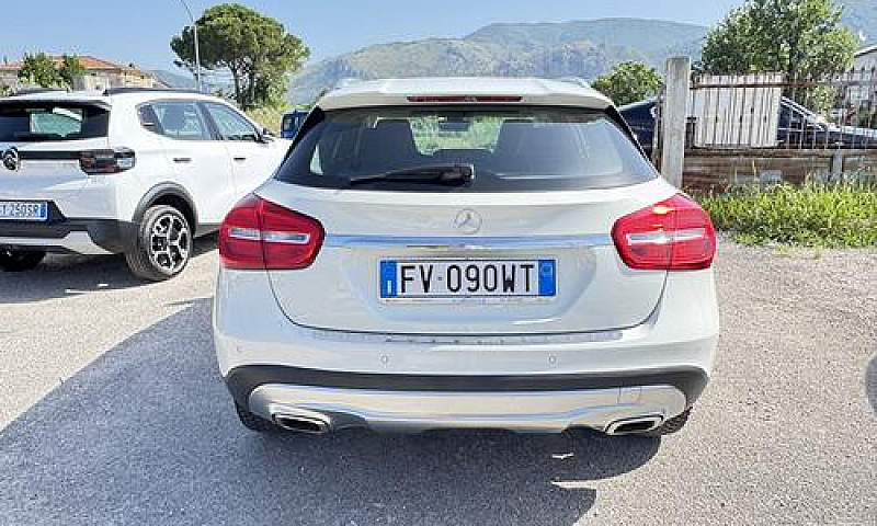 Mercedes-Benz Gla 20...