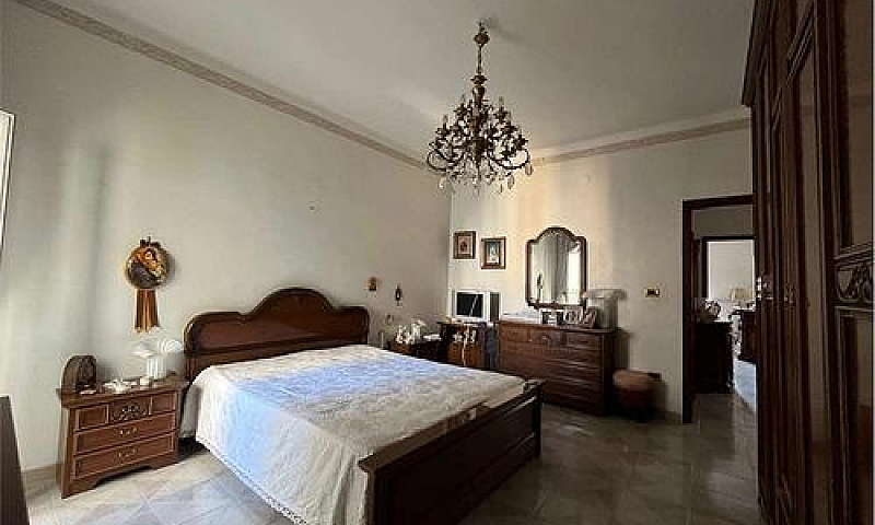 Trilocale In Via Rom...