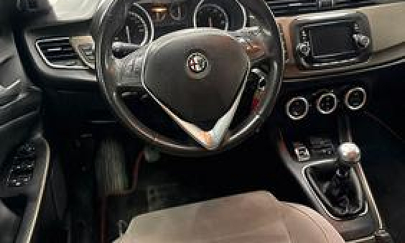 
Alfa Romeo Giuliett...