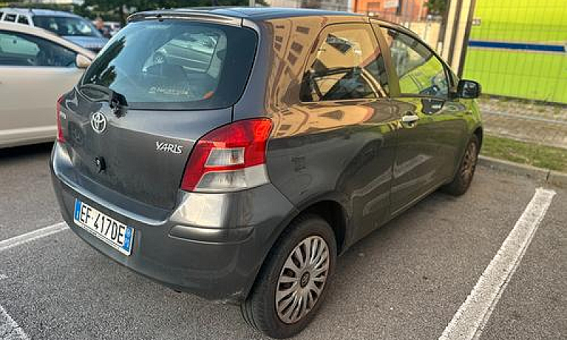 Toyota Yaris 1.4 D-4...